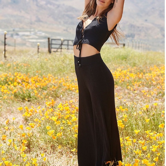 NEW FREE PEOPLE Black Rib Knit Set Open Lace-up Crop Top & Flowy Wide Leg Pants - Picture 4 of 6